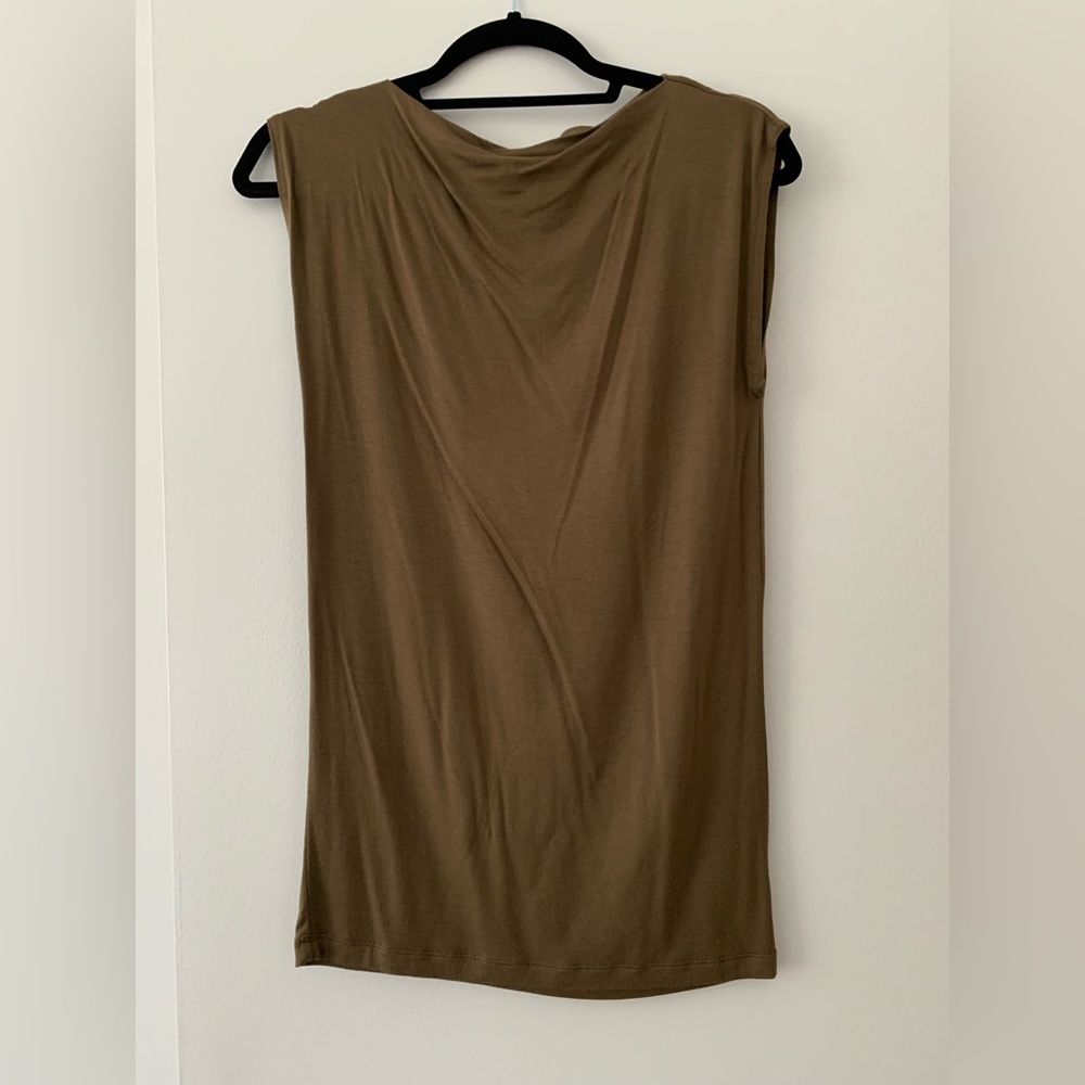 Brand New! Sleeveless Top